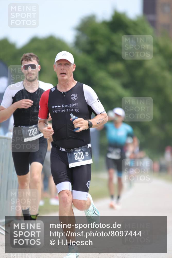 22.06.2025 - Viking Triathlon H.Heesch http://msf.ph/oto/8097444 22.06.2025 13:13:11 Laufen 226, 233, 300, 610 meine-sportfotos.de