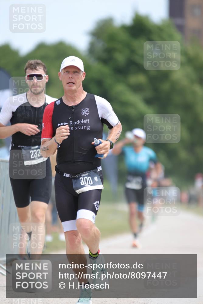 22.06.2025 - Viking Triathlon H.Heesch http://msf.ph/oto/8097447 22.06.2025 13:13:11 Laufen 226, 233, 300, 610 meine-sportfotos.de