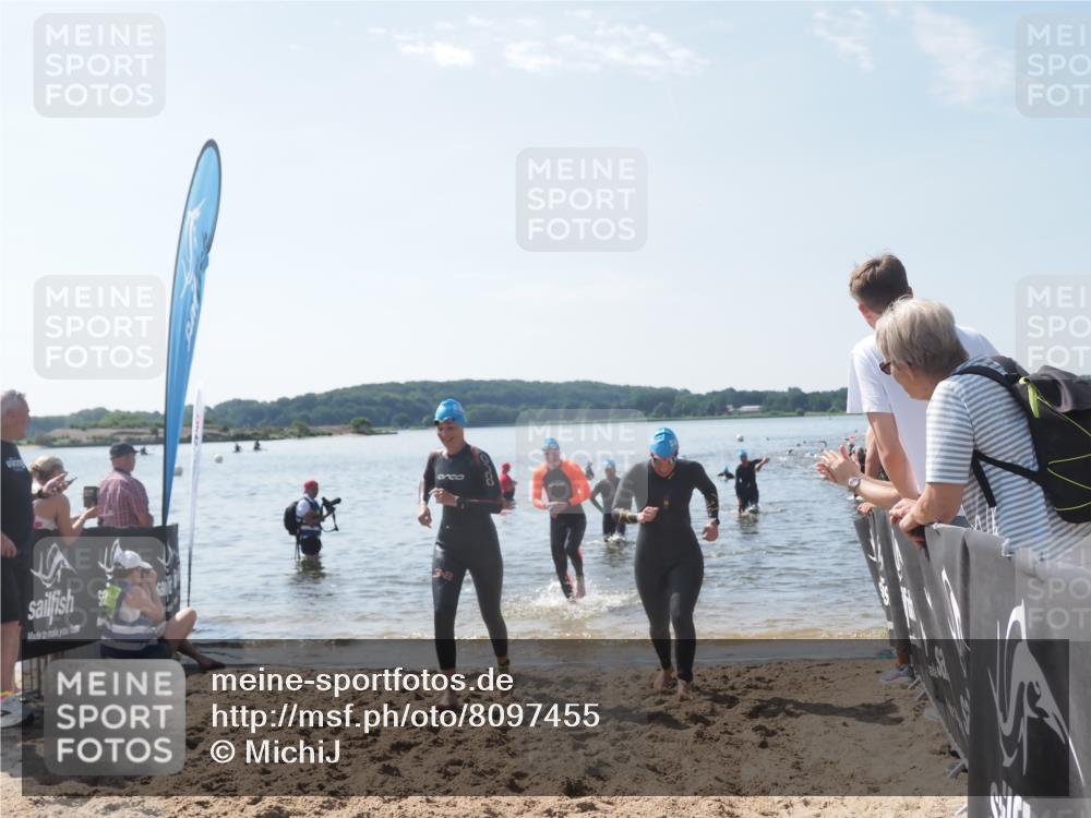 22.06.2025 - Viking Triathlon MichiJ http://msf.ph/oto/8097455 22.06.2025 10:42:35 Schwimmen 55, 65, 171, 192, 240, 318, 427 meine-sportfotos.de