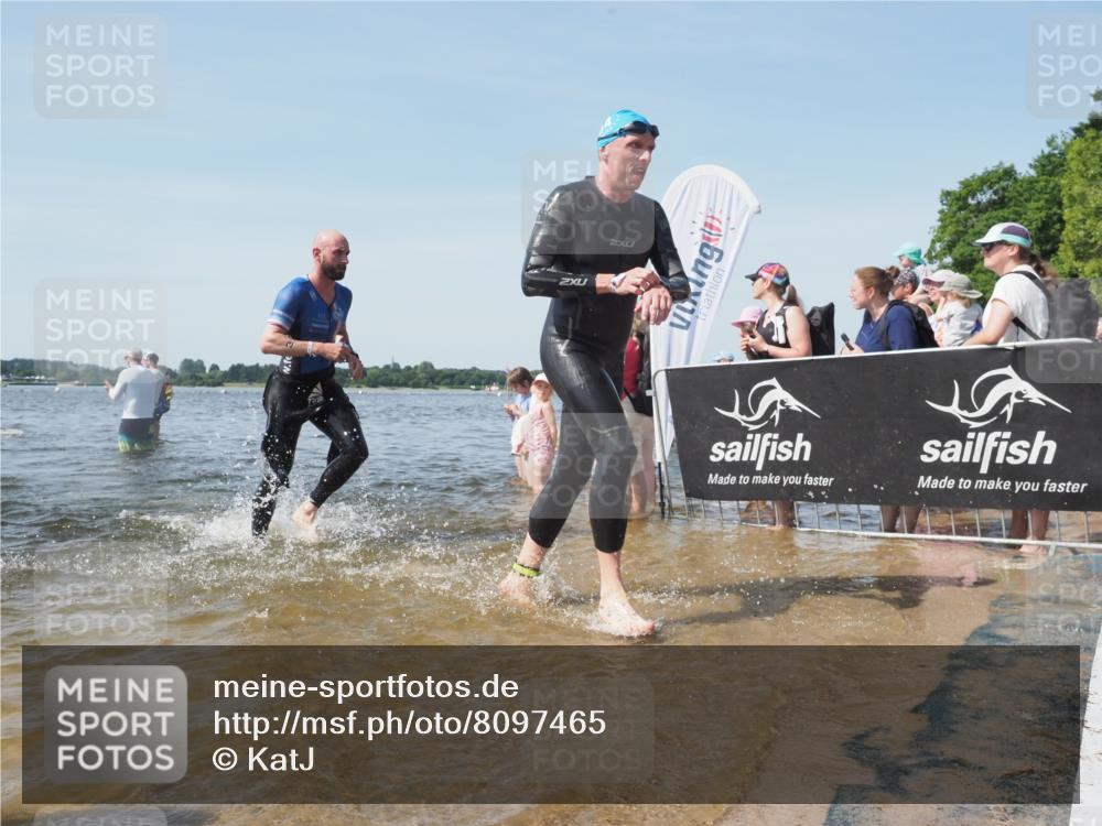 22.06.2025 - Viking Triathlon KatJ http://msf.ph/oto/8097465 22.06.2025 10:31:37 Schwimmen 3, 8, 98, 99, 137, 158, 189, 224, 340, 350, 469, 555, 613, 648 meine-sportfotos.de