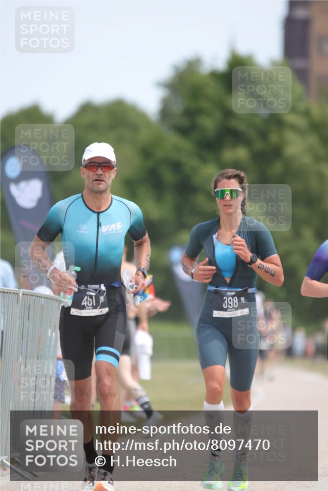22.06.2025 - Viking Triathlon H.Heesch http://msf.ph/oto/8097470 22.06.2025 13:13:16 Laufen 226, 233, 300, 398, 451, 551 meine-sportfotos.de