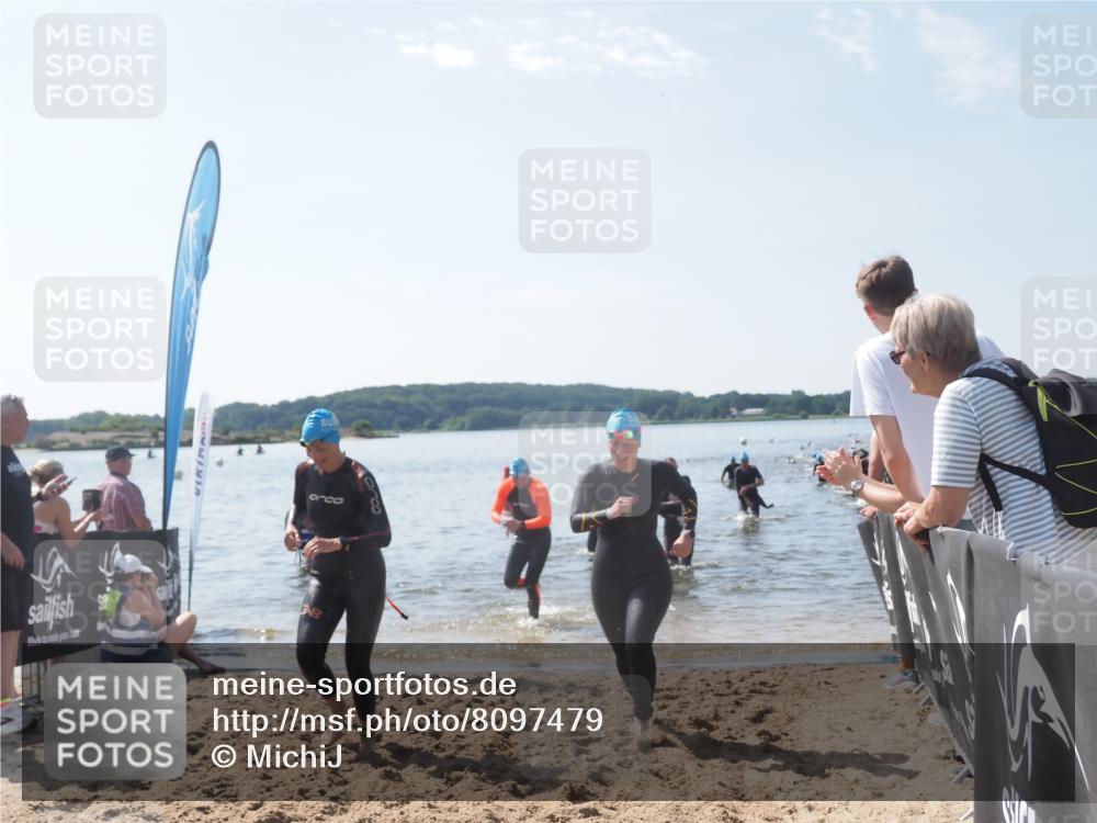 22.06.2025 - Viking Triathlon MichiJ http://msf.ph/oto/8097479 22.06.2025 10:42:36 Schwimmen 55, 65, 171, 192, 240, 318, 427, 624 meine-sportfotos.de
