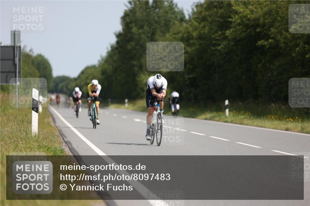 22.06.2025 - Viking Triathlon Yannick Fuchs http://msf.ph/oto/8097483 22.06.2025 11:22:17 Radfahren 42, 47, 91, 165, 257, 473, 490, 661 meine-sportfotos.de