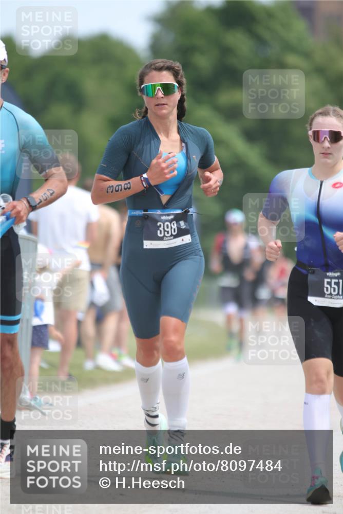 22.06.2025 - Viking Triathlon H.Heesch http://msf.ph/oto/8097484 22.06.2025 13:13:17 Laufen 226, 233, 300, 398, 451, 551 meine-sportfotos.de