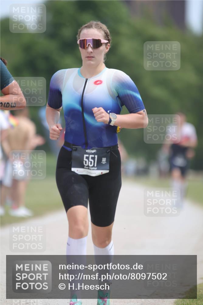 22.06.2025 - Viking Triathlon H.Heesch http://msf.ph/oto/8097502 22.06.2025 13:13:18 Laufen 233, 300, 398, 451, 551 meine-sportfotos.de