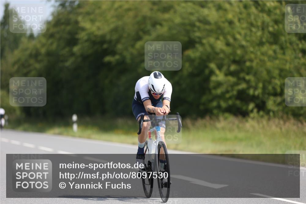22.06.2025 - Viking Triathlon Yannick Fuchs http://msf.ph/oto/8097530 22.06.2025 11:22:18 Radfahren 42, 47, 91, 165, 257, 473, 490, 661 meine-sportfotos.de