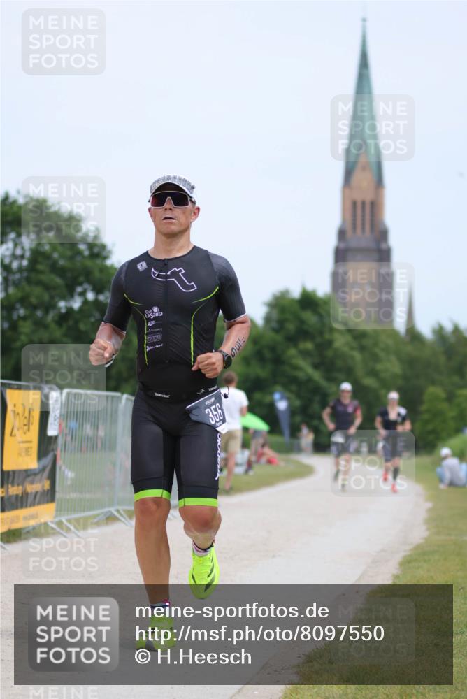 22.06.2025 - Viking Triathlon H.Heesch http://msf.ph/oto/8097550 22.06.2025 13:28:46 Laufen 44, 77, 356 meine-sportfotos.de