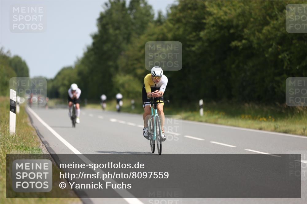 22.06.2025 - Viking Triathlon Yannick Fuchs http://msf.ph/oto/8097559 22.06.2025 11:22:19 Radfahren 42, 47, 91, 165, 257, 473, 490, 661 meine-sportfotos.de