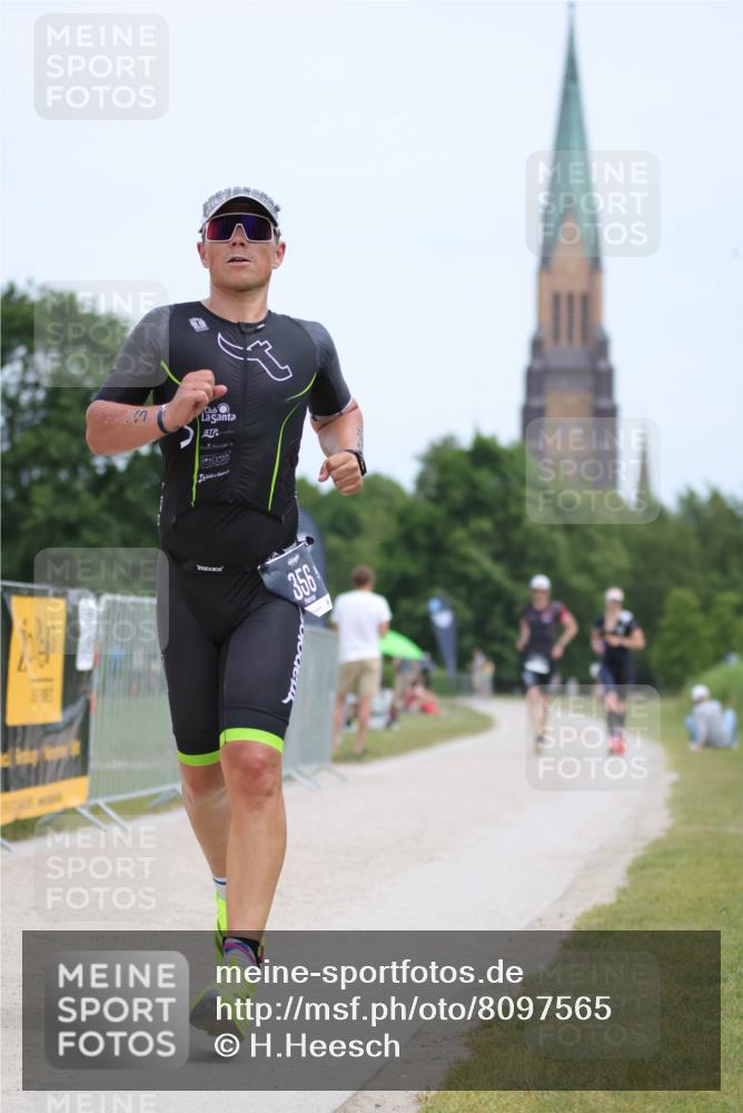 22.06.2025 - Viking Triathlon H.Heesch http://msf.ph/oto/8097565 22.06.2025 13:28:46 Laufen 44, 77, 356 meine-sportfotos.de