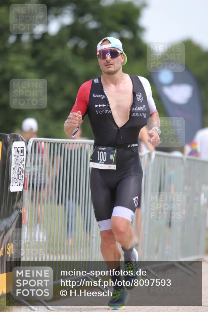 22.06.2025 - Viking Triathlon H.Heesch http://msf.ph/oto/8097593 22.06.2025 13:13:27 Laufen 38, 100, 178 meine-sportfotos.de