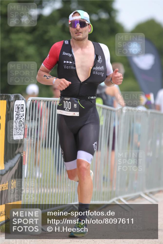 22.06.2025 - Viking Triathlon H.Heesch http://msf.ph/oto/8097611 22.06.2025 13:13:27 Laufen 38, 100, 178 meine-sportfotos.de