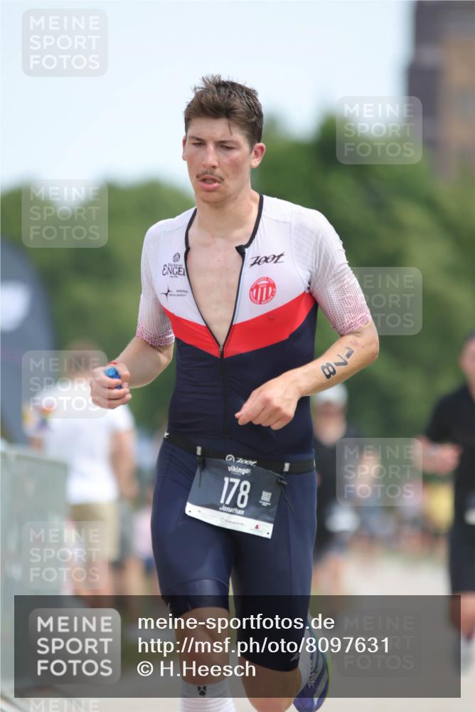 22.06.2025 - Viking Triathlon H.Heesch http://msf.ph/oto/8097631 22.06.2025 13:13:28 Laufen 38, 100, 178 meine-sportfotos.de