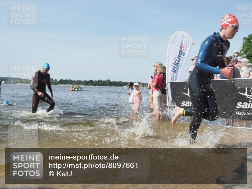 22.06.2025 - Viking Triathlon KatJ http://msf.ph/oto/8097661 22.06.2025 10:31:43 Schwimmen 98, 99, 124, 125, 137, 158, 189, 224, 340, 350, 507, 555, 613, 648, 658 meine-sportfotos.de