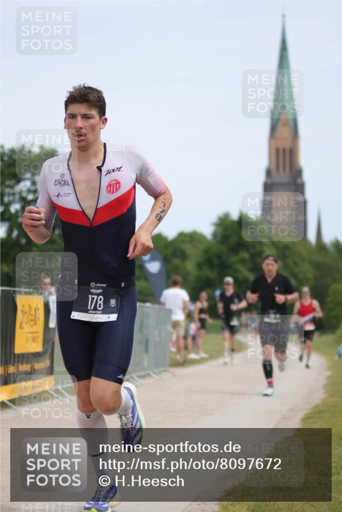 22.06.2025 - Viking Triathlon H.Heesch http://msf.ph/oto/8097672 22.06.2025 13:13:30 Laufen 38, 100, 178, 642 meine-sportfotos.de