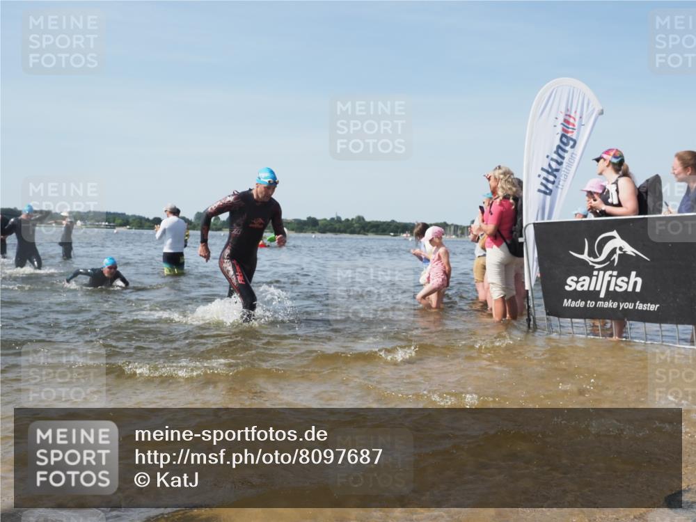 22.06.2025 - Viking Triathlon KatJ http://msf.ph/oto/8097687 22.06.2025 10:31:44 Schwimmen 87, 98, 99, 124, 125, 137, 158, 189, 224, 340, 350, 435, 507, 555, 613, 648, 658 meine-sportfotos.de
