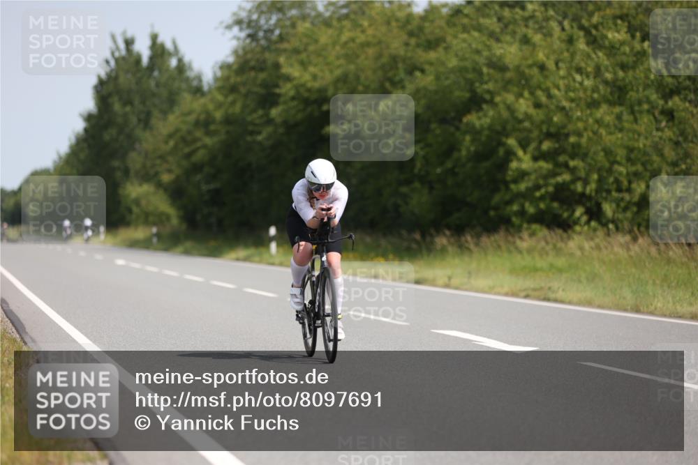 22.06.2025 - Viking Triathlon Yannick Fuchs http://msf.ph/oto/8097691 22.06.2025 11:22:23 Radfahren 42, 47, 91, 165, 257, 490, 523, 661 meine-sportfotos.de