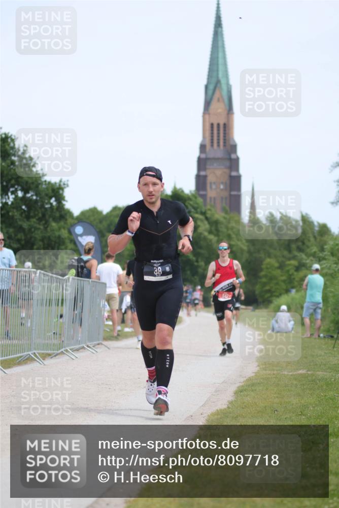 22.06.2025 - Viking Triathlon H.Heesch http://msf.ph/oto/8097718 22.06.2025 13:13:32 Laufen 38, 100, 178, 461, 642 meine-sportfotos.de