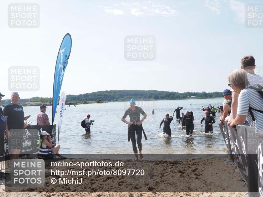 22.06.2025 - Viking Triathlon MichiJ http://msf.ph/oto/8097720 22.06.2025 10:42:49 Schwimmen 133, 171, 240, 282, 369, 441, 624 meine-sportfotos.de