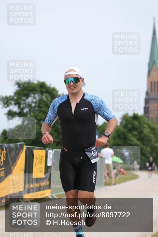 22.06.2025 - Viking Triathlon H.Heesch http://msf.ph/oto/8097722 22.06.2025 13:29:21 Laufen 458 meine-sportfotos.de