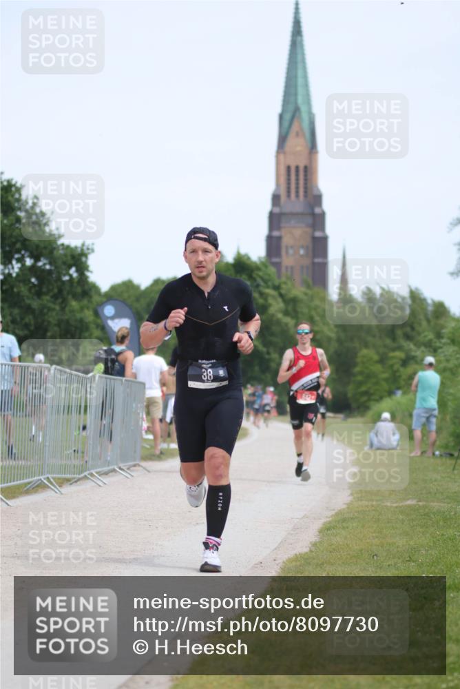 22.06.2025 - Viking Triathlon H.Heesch http://msf.ph/oto/8097730 22.06.2025 13:13:32 Laufen 38, 100, 178, 461, 642 meine-sportfotos.de