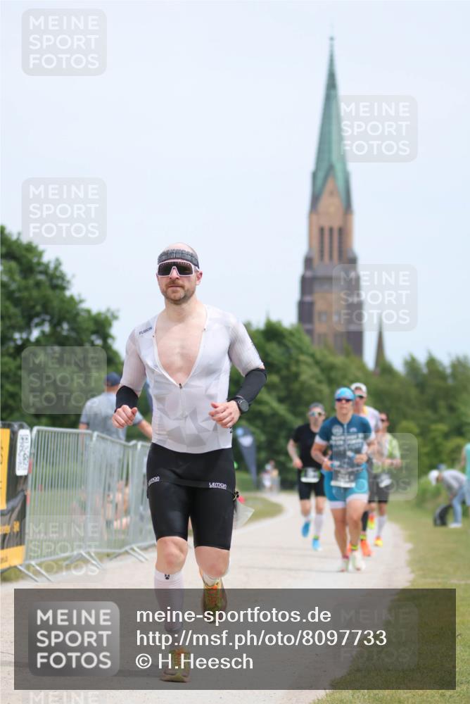 22.06.2025 - Viking Triathlon H.Heesch http://msf.ph/oto/8097733 22.06.2025 13:29:31 Laufen 220, 258, 324, 370, 381 meine-sportfotos.de