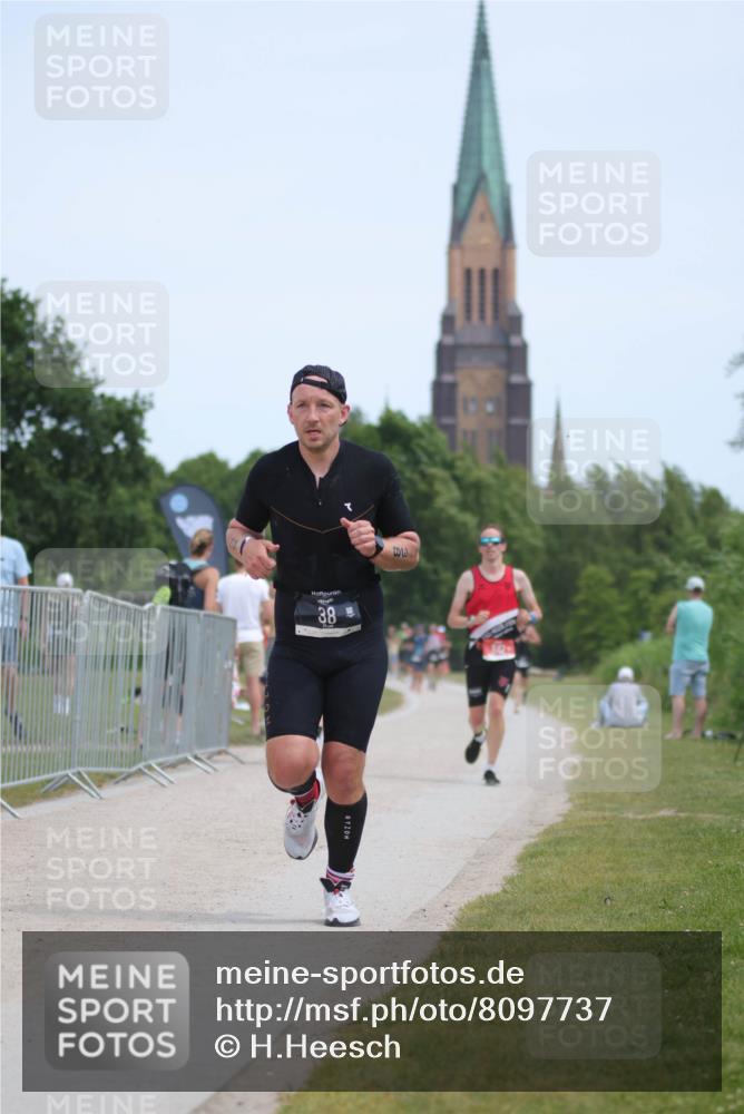 22.06.2025 - Viking Triathlon H.Heesch http://msf.ph/oto/8097737 22.06.2025 13:13:32 Laufen 38, 100, 178, 461, 642 meine-sportfotos.de
