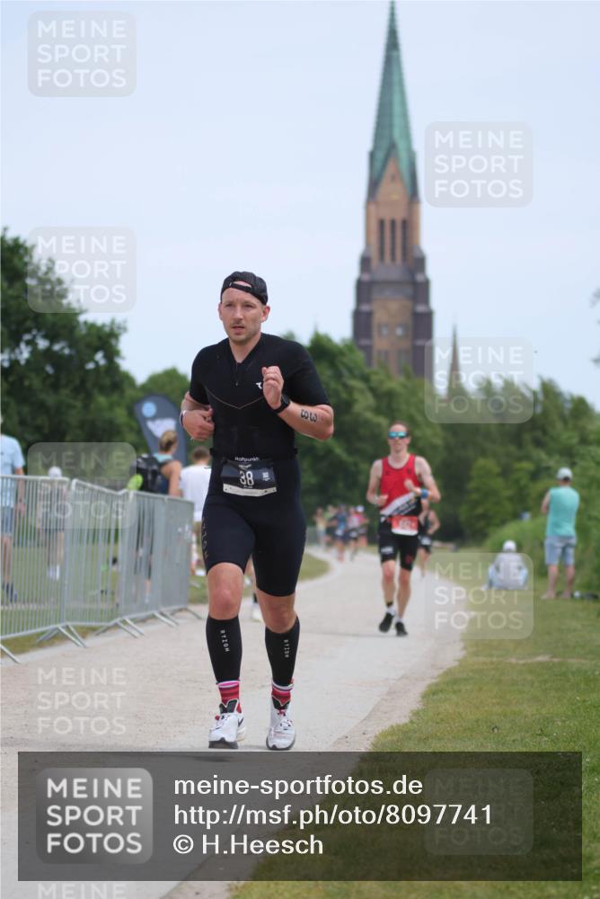 22.06.2025 - Viking Triathlon H.Heesch http://msf.ph/oto/8097741 22.06.2025 13:13:33 Laufen 38, 100, 178, 461, 642 meine-sportfotos.de
