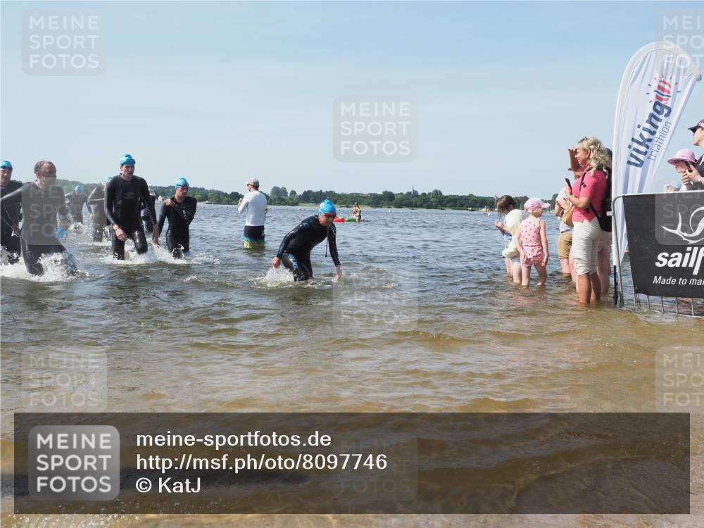 22.06.2025 - Viking Triathlon KatJ http://msf.ph/oto/8097746 22.06.2025 10:31:46 Schwimmen 87, 98, 99, 124, 125, 137, 158, 189, 224, 340, 350, 435, 507, 555, 658 meine-sportfotos.de