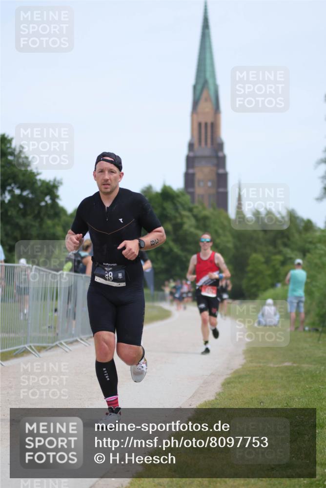22.06.2025 - Viking Triathlon H.Heesch http://msf.ph/oto/8097753 22.06.2025 13:13:33 Laufen 38, 100, 178, 461, 642 meine-sportfotos.de
