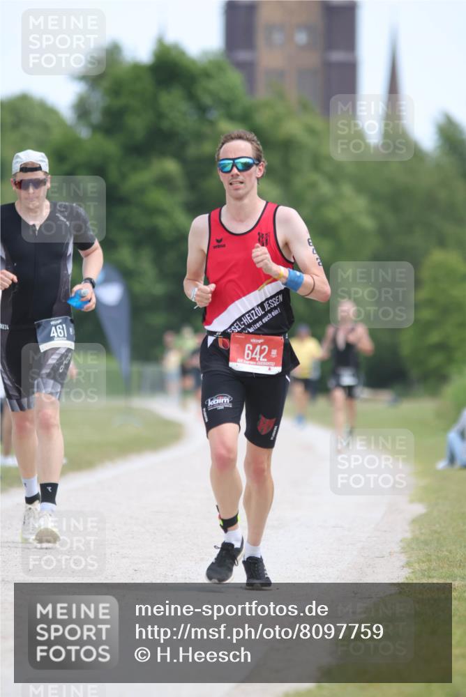 22.06.2025 - Viking Triathlon H.Heesch http://msf.ph/oto/8097759 22.06.2025 13:13:34 Laufen 38, 178, 461, 642 meine-sportfotos.de