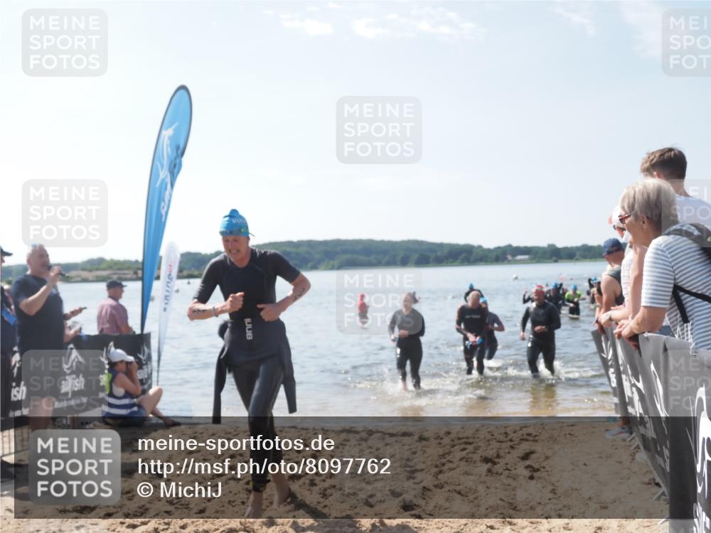 22.06.2025 - Viking Triathlon MichiJ http://msf.ph/oto/8097762 22.06.2025 10:42:52 Schwimmen 66, 133, 240, 282, 309, 369, 441, 450, 624 meine-sportfotos.de