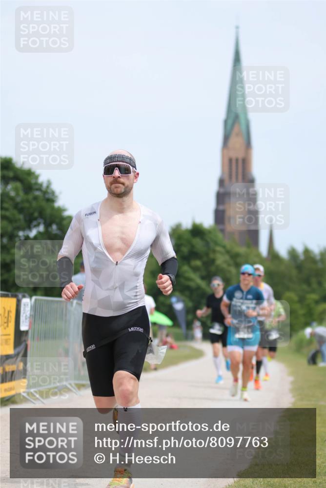 22.06.2025 - Viking Triathlon H.Heesch http://msf.ph/oto/8097763 22.06.2025 13:29:31 Laufen 220, 258, 324, 370, 381 meine-sportfotos.de