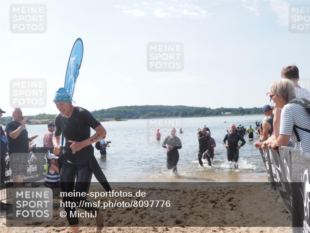 22.06.2025 - Viking Triathlon MichiJ http://msf.ph/oto/8097776 22.06.2025 10:42:52 Schwimmen 66, 133, 240, 282, 309, 369, 441, 450, 624 meine-sportfotos.de