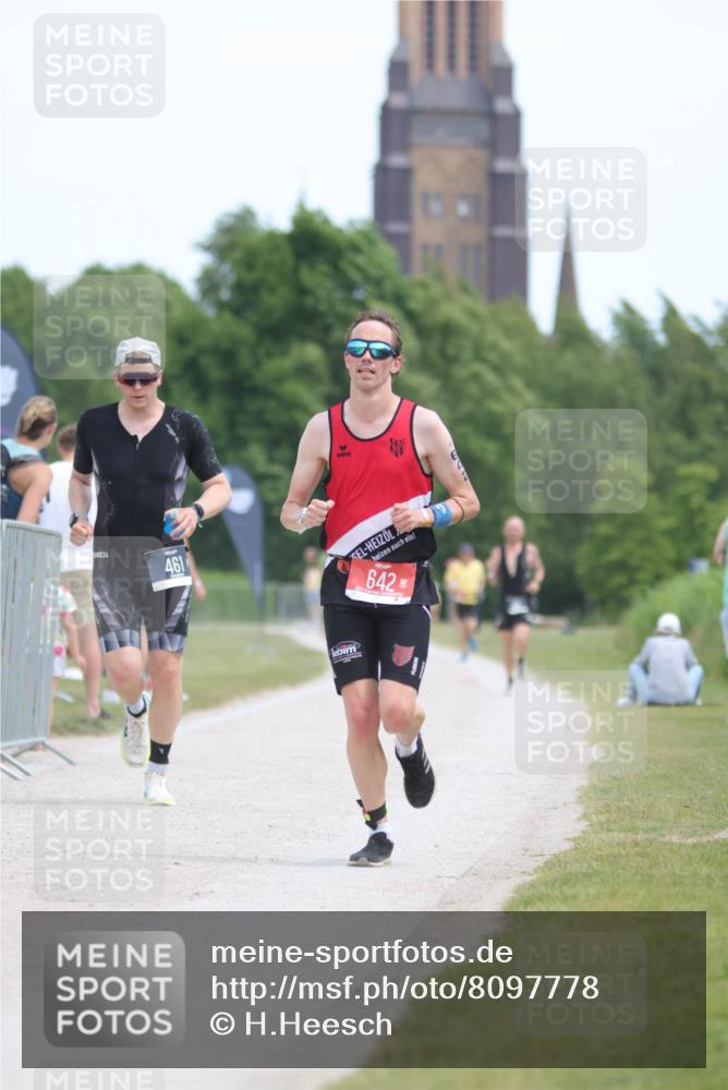 22.06.2025 - Viking Triathlon H.Heesch http://msf.ph/oto/8097778 22.06.2025 13:13:34 Laufen 38, 178, 461, 642 meine-sportfotos.de