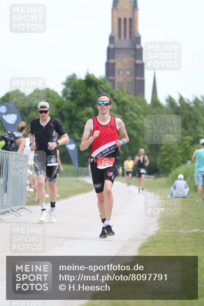 22.06.2025 - Viking Triathlon H.Heesch http://msf.ph/oto/8097791 22.06.2025 13:13:34 Laufen 38, 178, 461, 642 meine-sportfotos.de