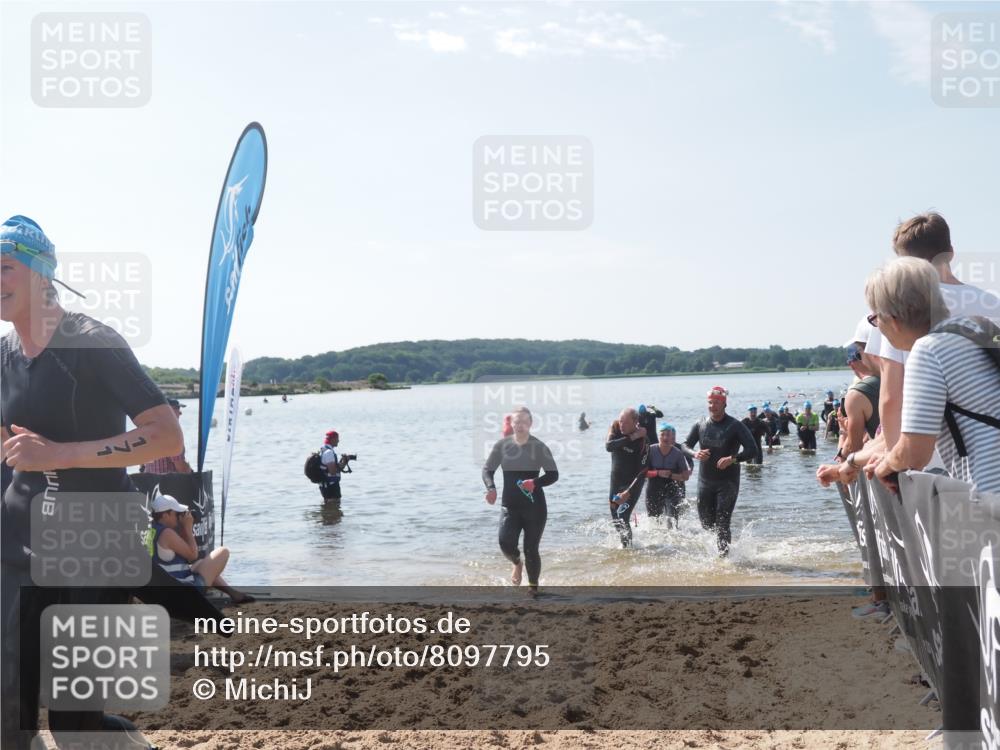 22.06.2025 - Viking Triathlon MichiJ http://msf.ph/oto/8097795 22.06.2025 10:42:53 Schwimmen 66, 133, 240, 282, 309, 369, 441, 450, 624 meine-sportfotos.de
