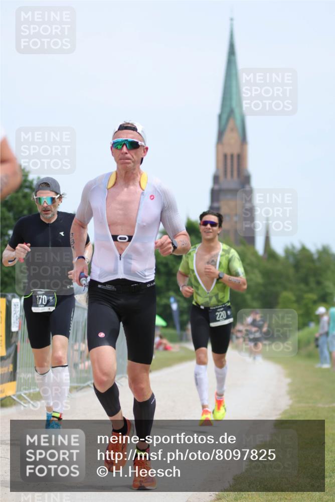 22.06.2025 - Viking Triathlon H.Heesch http://msf.ph/oto/8097825 22.06.2025 13:29:35 Laufen 220, 258, 324, 370, 381 meine-sportfotos.de