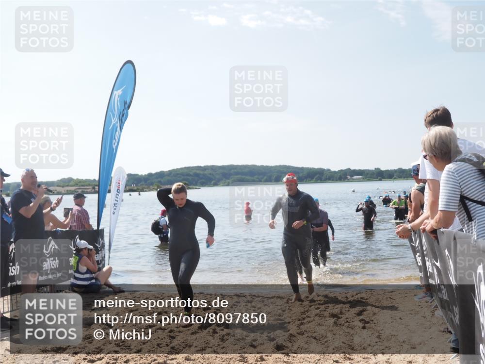 22.06.2025 - Viking Triathlon MichiJ http://msf.ph/oto/8097850 22.06.2025 10:42:55 Schwimmen 66, 128, 133, 186, 240, 282, 309, 369, 441, 450, 624 meine-sportfotos.de