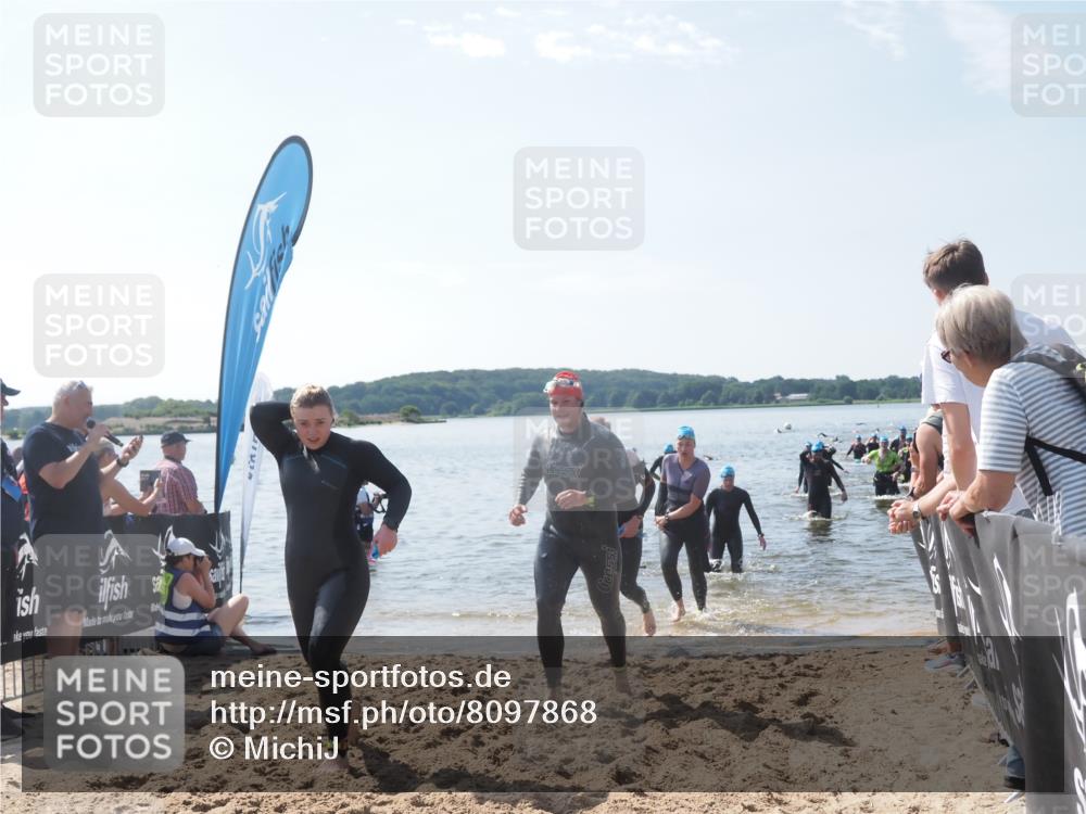22.06.2025 - Viking Triathlon MichiJ http://msf.ph/oto/8097868 22.06.2025 10:42:56 Schwimmen 66, 128, 133, 186, 240, 282, 309, 369, 441, 450, 624 meine-sportfotos.de