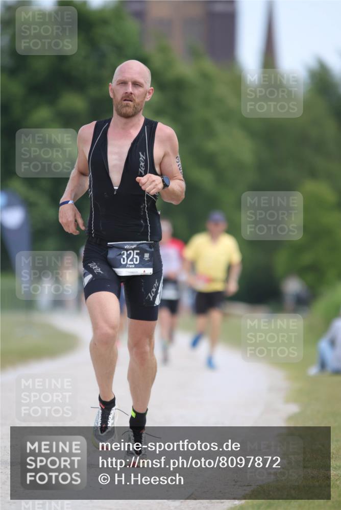 22.06.2025 - Viking Triathlon H.Heesch http://msf.ph/oto/8097872 22.06.2025 13:13:44 Laufen 325 meine-sportfotos.de