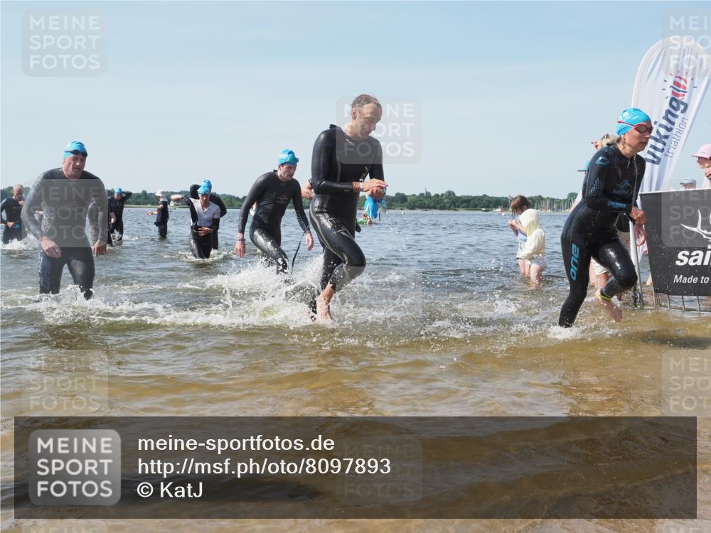 22.06.2025 - Viking Triathlon KatJ http://msf.ph/oto/8097893 22.06.2025 10:31:48 Schwimmen 87, 98, 99, 124, 125, 137, 158, 189, 224, 340, 350, 435, 449, 507, 555, 658 meine-sportfotos.de
