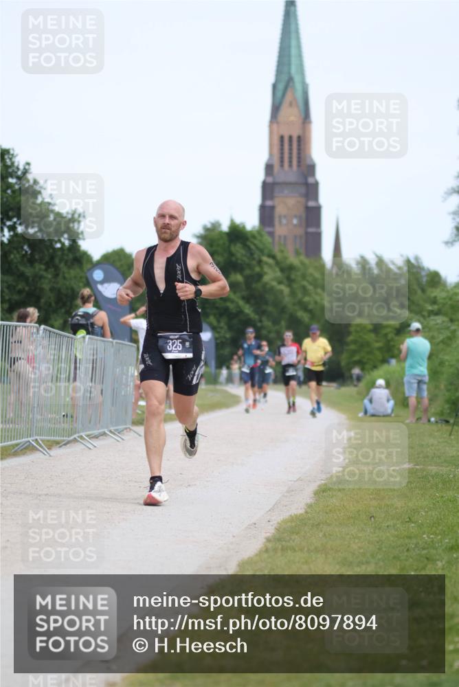 22.06.2025 - Viking Triathlon H.Heesch http://msf.ph/oto/8097894 22.06.2025 13:13:46 Laufen 325 meine-sportfotos.de