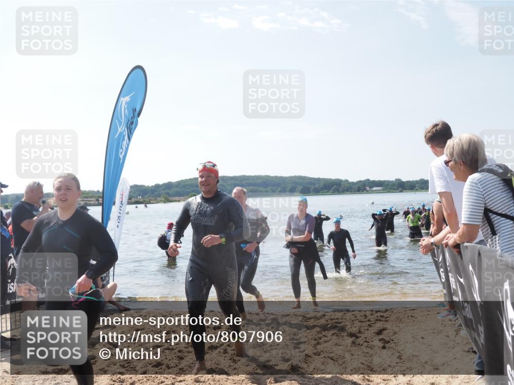 22.06.2025 - Viking Triathlon MichiJ http://msf.ph/oto/8097906 22.06.2025 10:42:56 Schwimmen 66, 128, 133, 186, 240, 282, 309, 369, 441, 450, 624 meine-sportfotos.de