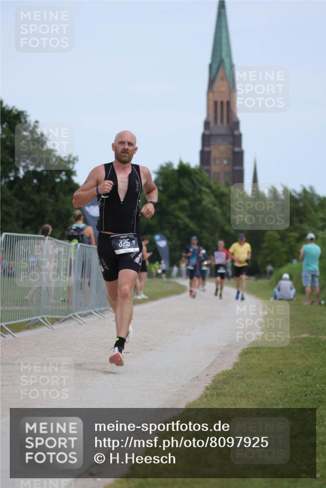 22.06.2025 - Viking Triathlon H.Heesch http://msf.ph/oto/8097925 22.06.2025 13:13:46 Laufen 325 meine-sportfotos.de