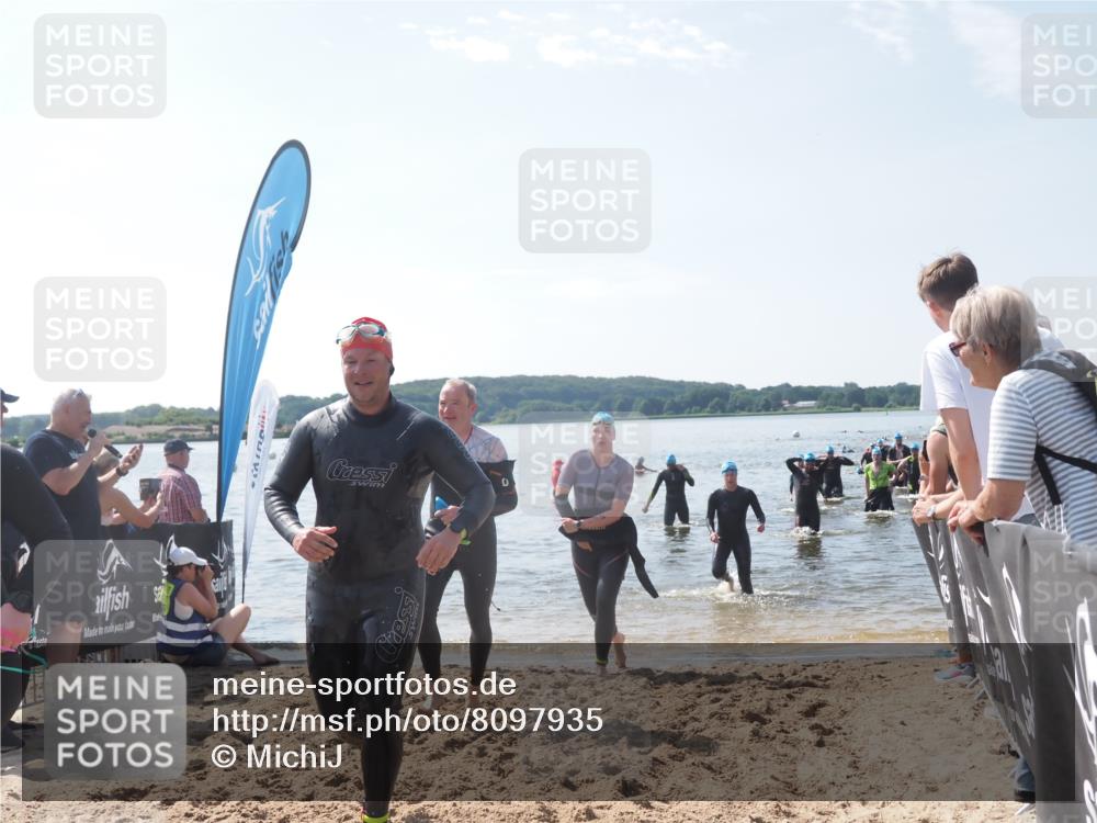 22.06.2025 - Viking Triathlon MichiJ http://msf.ph/oto/8097935 22.06.2025 10:42:57 Schwimmen 66, 128, 133, 186, 282, 309, 358, 369, 441, 450, 624 meine-sportfotos.de