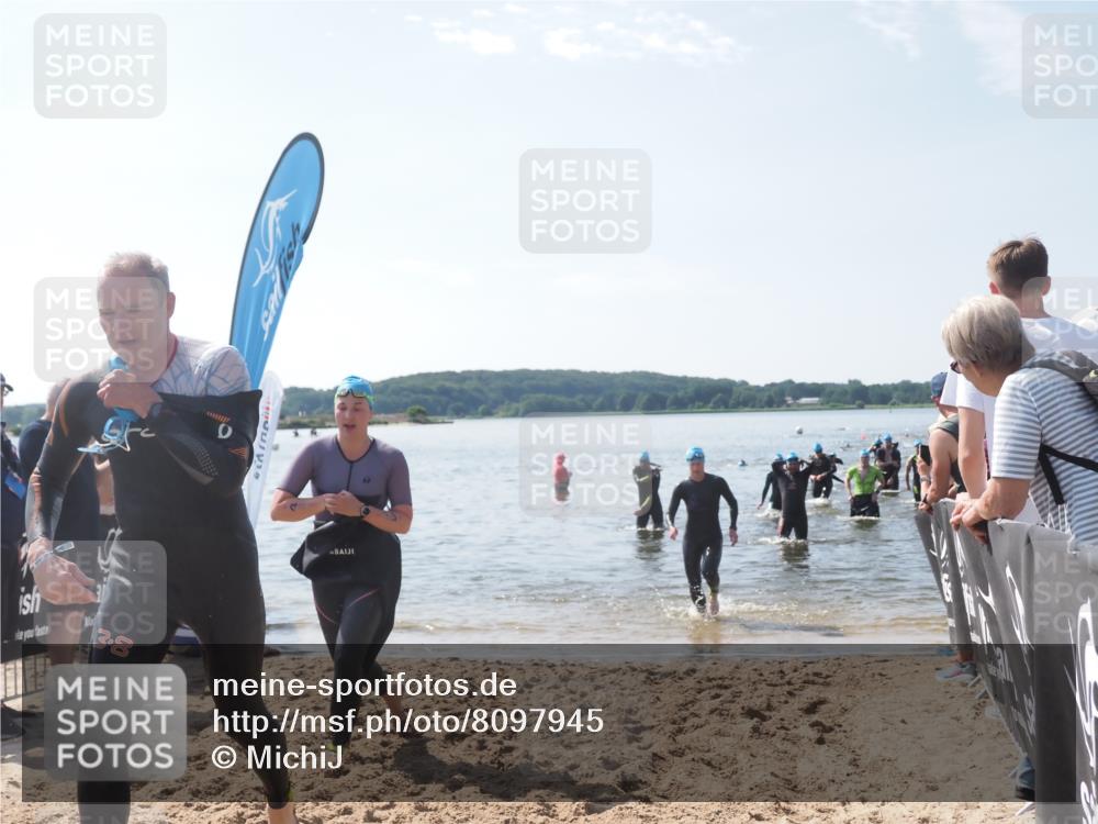 22.06.2025 - Viking Triathlon MichiJ http://msf.ph/oto/8097945 22.06.2025 10:42:58 Schwimmen 66, 128, 133, 186, 282, 309, 358, 369, 441, 450, 489 meine-sportfotos.de