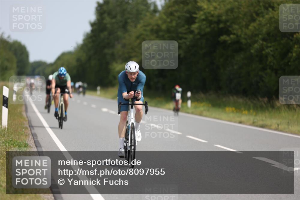 22.06.2025 - Viking Triathlon Yannick Fuchs http://msf.ph/oto/8097955 22.06.2025 12:00:38 Radfahren 98, 305, 439, 457, 508, 520 meine-sportfotos.de