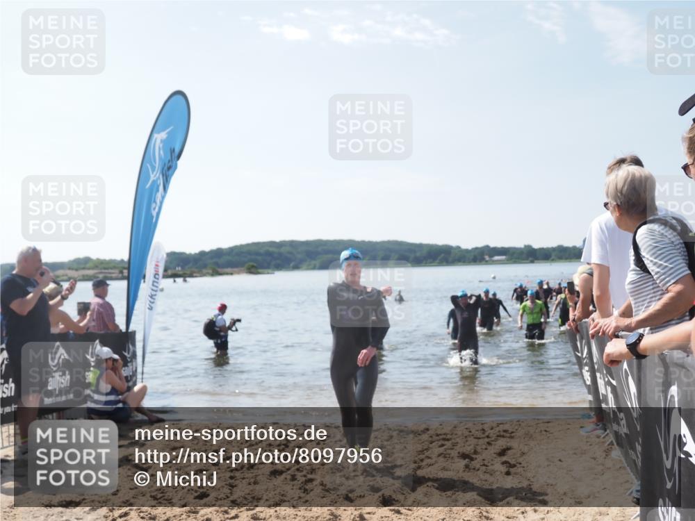 22.06.2025 - Viking Triathlon MichiJ http://msf.ph/oto/8097956 22.06.2025 10:43:01 Schwimmen 66, 110, 128, 133, 167, 186, 282, 309, 328, 358, 450, 489 meine-sportfotos.de