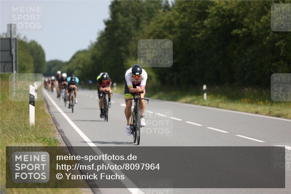 22.06.2025 - Viking Triathlon Yannick Fuchs http://msf.ph/oto/8097964 22.06.2025 11:22:44 Radfahren 2, 40, 134, 209, 312, 316, 428, 430, 506, 542, 610 meine-sportfotos.de