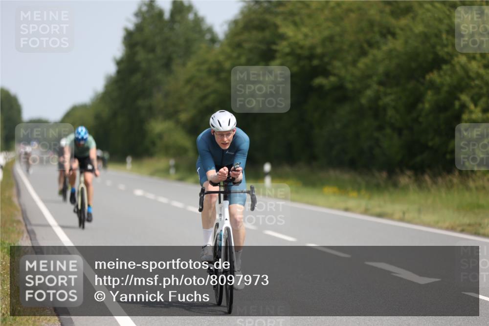 22.06.2025 - Viking Triathlon Yannick Fuchs http://msf.ph/oto/8097973 22.06.2025 12:00:38 Radfahren 98, 305, 439, 457, 508, 520 meine-sportfotos.de